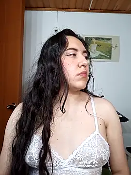 Emi chik online show from February 15, 2026, 10:25 am