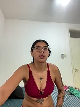 Snapshot of Argentiiniita chatting on February 2, 2025, 1:41 pm Argentiiniita online show from February 2, 2025, 1:41 pm