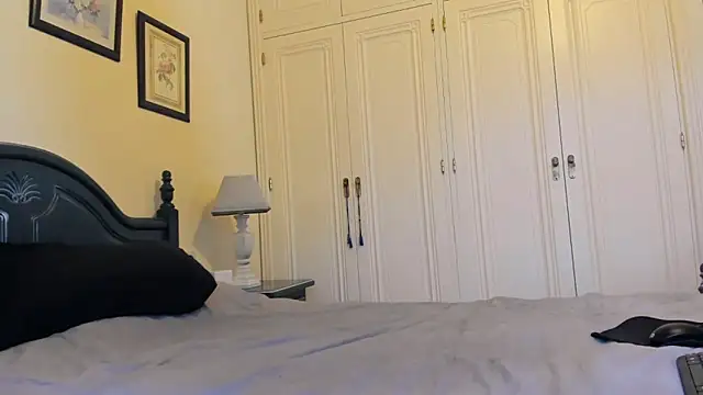 nycole new online show from March 19, 2026, 6:34 pm