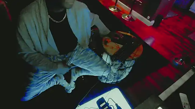 Pressure69mee online show from February 1, 2025, 3:30 am