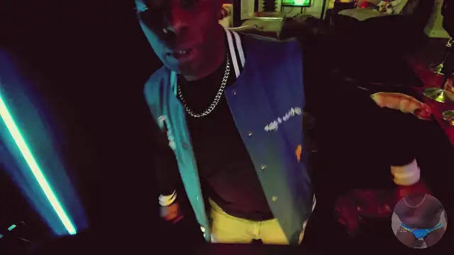 Pressure69mee online show from February 26, 2025, 9:05 pm