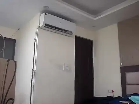 Snapshot of showoff_99 chatting on December 2, 2025, 7:09 pm showoff 99 online show from December 2, 2025, 7:09 pm