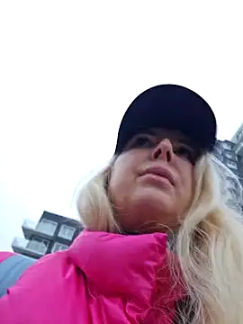 Snapshot of MariaRichi_ chatting on February 10, 2025, 7:26 am MariaRichi online show from February 10, 2025, 7:26 am