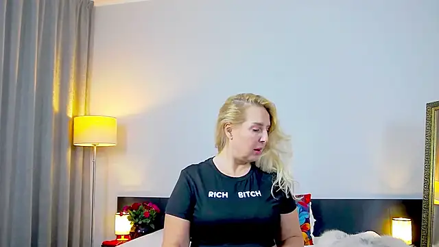 Snapshot of MariaRichi_ chatting on March 1, 2025, 4:00 pm MariaRichi online show from March 1, 2025, 4:00 pm