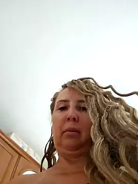 Snapshot of MariaRichi_ chatting on September 24, 2025, 8:39 am MariaRichi online show from September 24, 2025, 8:39 am