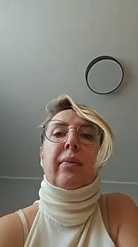 Snapshot of MariaRichi_ chatting on March 25, 2026, 7:36 am MariaRichi online show from March 25, 2026, 7:36 am
