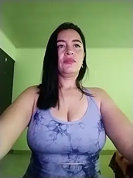 hailey85 online show from April 4, 2026, 8:39 pm