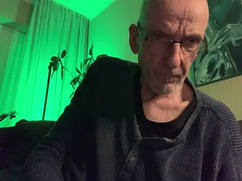 Bula94193 online show from March 13, 2026, 9:54 pm