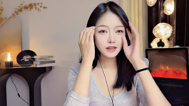 xiaodaibabyy online show from February 16, 2025, 2:00 pm