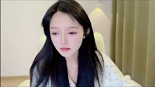 xiaodaibabyy online show from November 9, 2025, 7:39 am