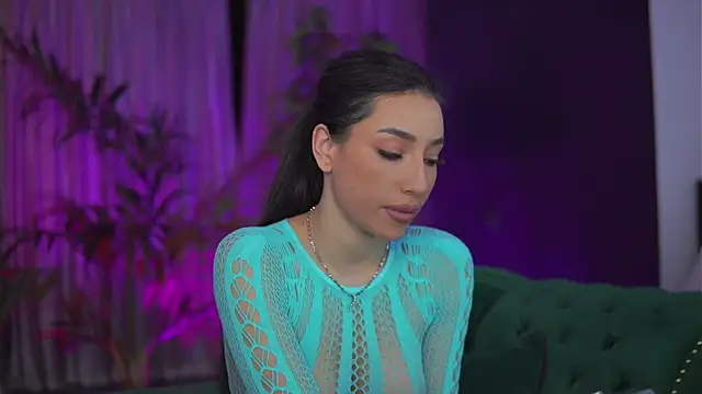 Snapshot of GinaValentinna chatting on November 15, 2025, 8:16 pm GinaValentinna online show from November 15, 2025, 8:16 pm