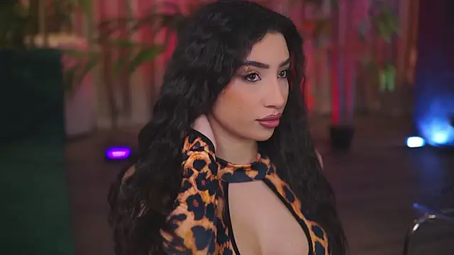 Snapshot of GinaValentinna chatting on January 5, 2026, 7:50 pm GinaValentinna online show from January 5, 2026, 7:50 pm