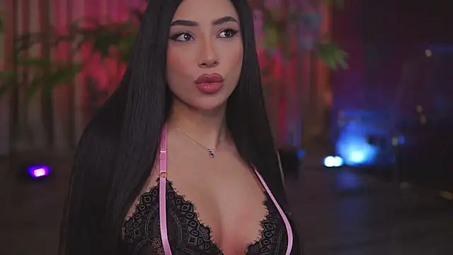 Snapshot of GinaValentinna chatting on January 8, 2026, 7:38 pm GinaValentinna online show from January 8, 2026, 7:38 pm