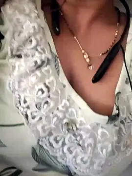 lovelyruhi online show from December 4, 2024, 5:00 pm