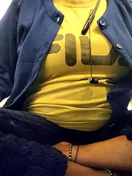 lovelyruhi online show from January 8, 2025, 11:21 am