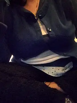 lovelyruhi online show from January 15, 2025, 4:32 pm