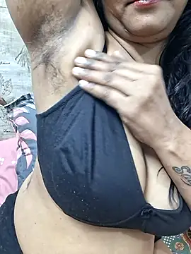 lovelyruhi online show from October 30, 2025, 7:32 am