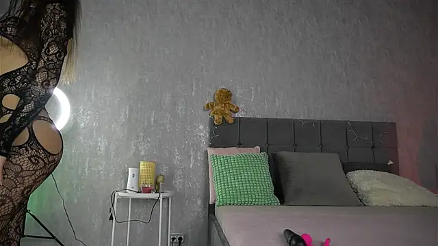 Snapshot of KatelynSparks chatting on December 15, 2025, 7:01 am KatelynSparks online show from December 15, 2025, 7:01 am