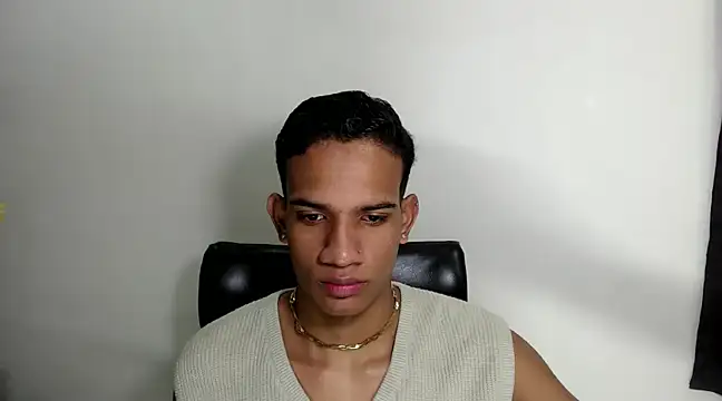 AbrahanBratz online show from January 8, 2025, 11:43 am