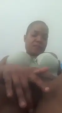 Snapshot of Feathergal69_ chatting on February 21, 2025, 12:28 pm Feathergal69 online show from February 21, 2025, 12:28 pm