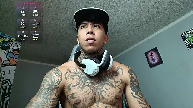 Nickhot0609 online show from October 19, 2025, 7:25 pm