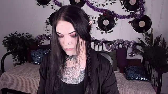 EvanEdie online show from December 10, 2024, 1:22 pm