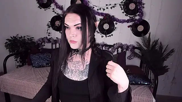 EvanEdie online show from December 10, 2024, 4:27 pm