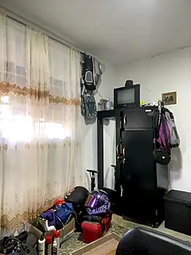 Jestebanano online show from November 18, 2025, 1:04 pm