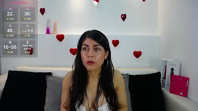 Melodi Roux online show from March 5, 2026, 1:40 pm