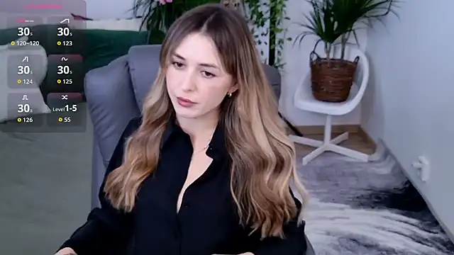 Sophie Enzo online show from November 13, 2025, 11:42 am