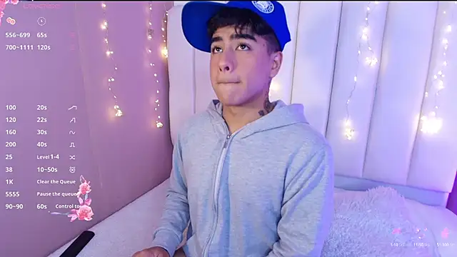 kiing azahell online show from March 15, 2025, 5:19 am