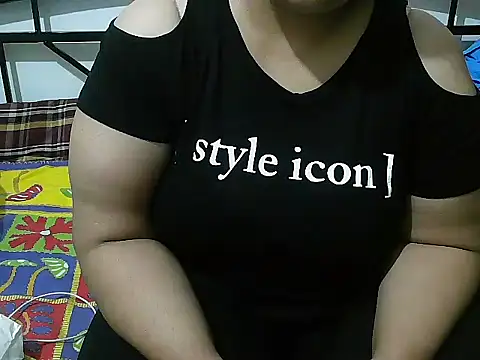 Queen of boobs01 online show from January 19, 2025, 6:53 pm