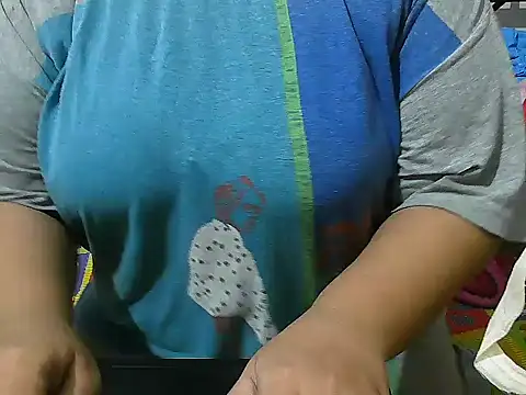 Queen of boobs01 online show from January 20, 2025, 6:43 pm