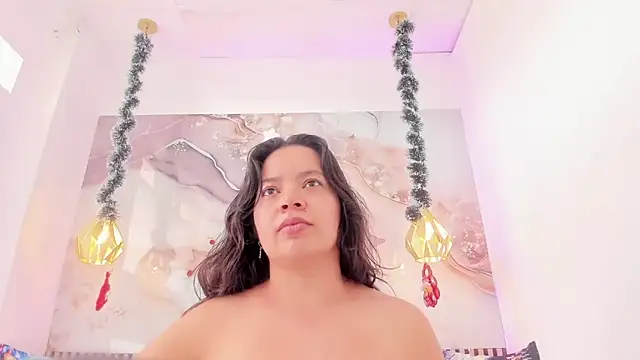 EvelynSweet1 online show from December 3, 2025, 7:23 pm