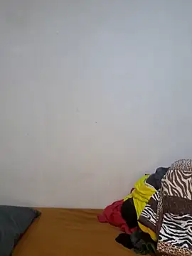 coqueto1210 online show from September 23, 2025, 6:33 pm