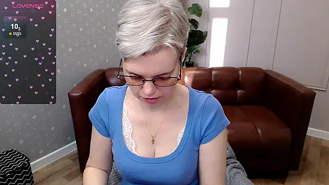 Snapshot of Cutie_Erikaa1 chatting on May 1, 2026, 2:16 am Cutie Erikaa1 online show from May 1, 2026, 2:16 am