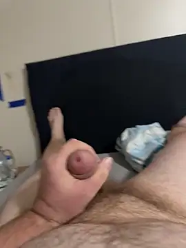 Trucker05 online show from December 17, 2025, 2:39 am