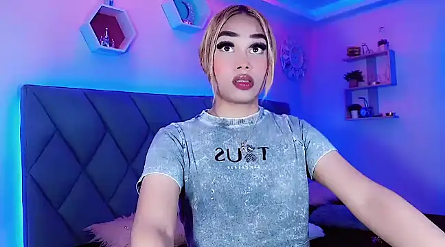 Hallyhott online show from December 16, 2024, 1:11 pm