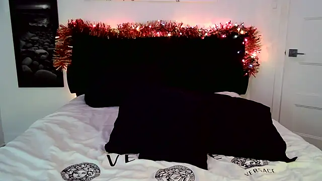 Snapshot of RubyLaStar chatting on December 30, 2024, 12:00 am RubyLaStar online show from December 30, 2024, 12:00 am