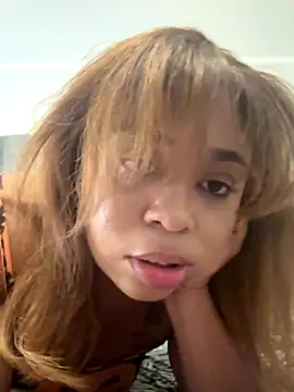 Snapshot of camiliaskye chatting on October 21, 2025, 5:08 am camiliaskye online show from October 21, 2025, 5:08 am