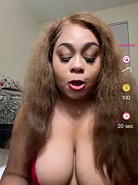 Snapshot of camiliaskye chatting on June 7, 2026, 3:32 am camiliaskye online show from June 7, 2026, 3:32 am