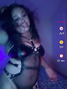 Snapshot of camiliaskye chatting on June 20, 2026, 3:42 am camiliaskye online show from June 20, 2026, 3:42 am