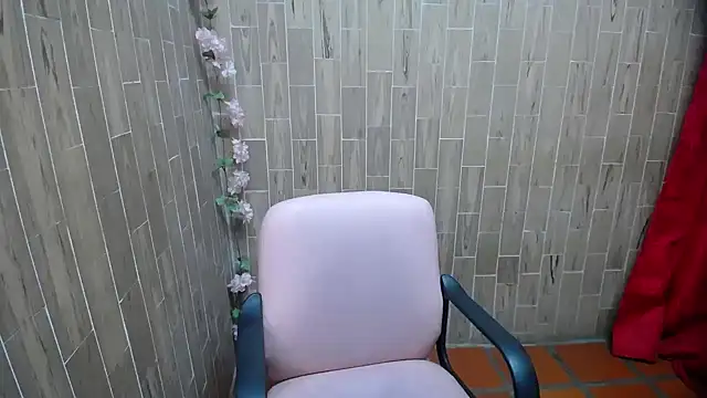 solyeria online show from April 5, 2026, 12:13 pm