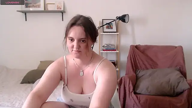 Lella Ryann  online show from July 18, 2026, 9:46 am