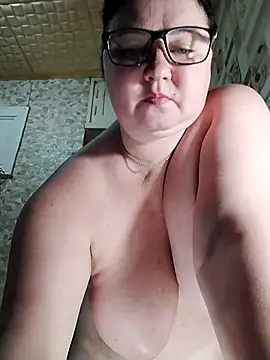 Holly-69 online show from July 16, 2026, 4:57 pm