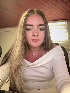 imlindapink online show from September 29, 2025, 3:28 pm