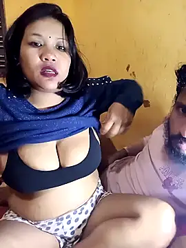 Snapshot of Radhikadavi879 chatting on January 11, 2025, 5:07 pm Radhikadavi879 online show from January 11, 2025, 5:07 pm