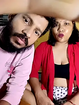 Snapshot of Radhikadavi879 chatting on January 14, 2025, 4:18 pm Radhikadavi879 online show from January 14, 2025, 4:18 pm