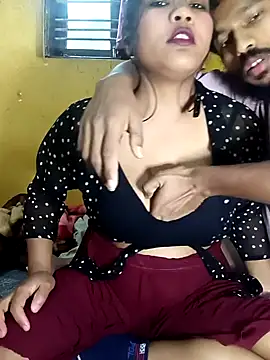 Snapshot of Radhikadavi879 chatting on January 19, 2025, 8:29 am Radhikadavi879 online show from January 19, 2025, 8:29 am