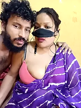 Snapshot of Radhikadavi879 chatting on February 10, 2025, 5:52 pm Radhikadavi879 online show from February 10, 2025, 5:52 pm